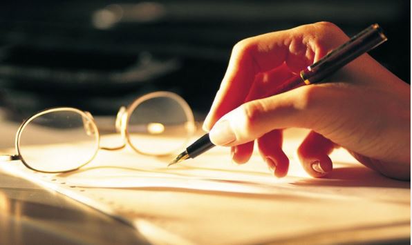 موضوع انشا درباره شغل نویسندگی