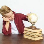 موضوع انشا عالمان به دلیل فراوانی جاهلان ارجمند هستند