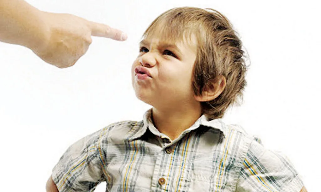 ۱۵ قصه آموزنده برای کودکان لجباز که میتونه در تربیت فرزندتان کمک کند